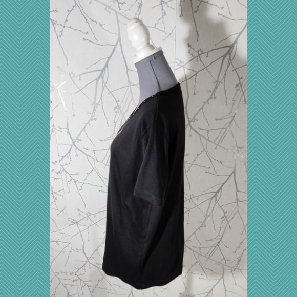 Isaac's Designs Giraffe & Elephant Embroidered Round Neck Tee - Picture 3 of 5